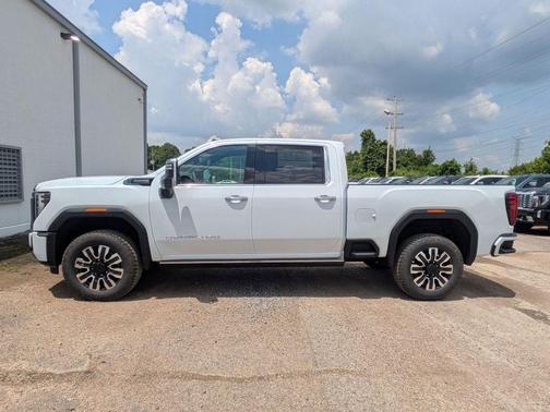 Glacier White Tricoat 2026 GMC Sierra 3500 Denali