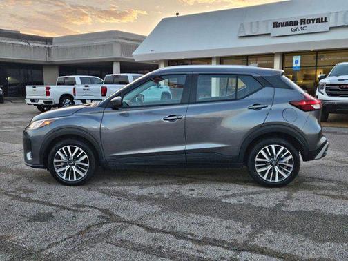 2024 Nissan Kicks SV
