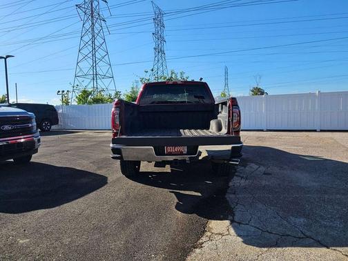 Quartz 2018 GMC Sierra 1500 SLT
