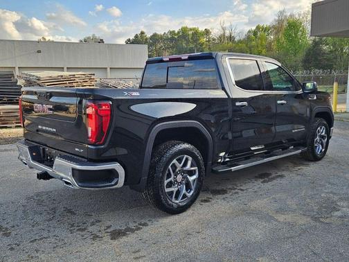 Onyx Black 2026 GMC Sierra 1500 SLT