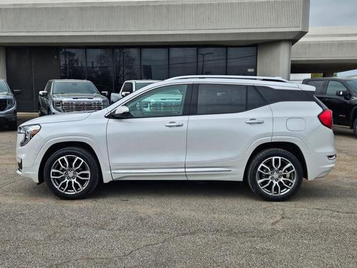 2024 GMC Terrain Denali