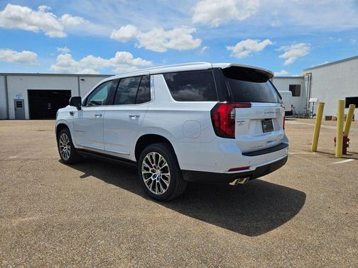 Glacier White Tricoat 2026 GMC Yukon Denali