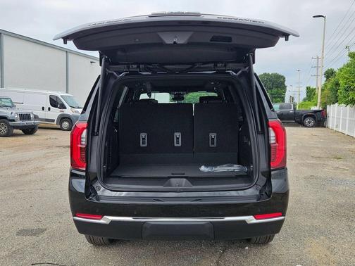 Onyx Black 2026 GMC Yukon 4WD Elevation