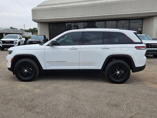 2022 Jeep Grand Cherokee Laredo