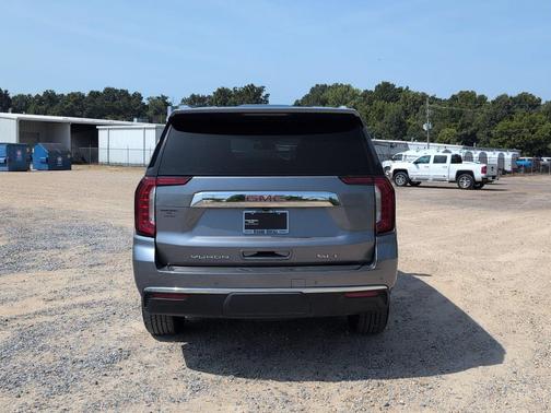 Steel Metallic 2022 GMC Yukon SLT