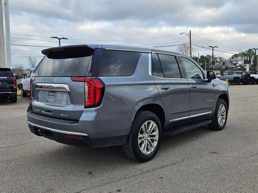 2022 GMC Yukon SLT
