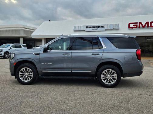 2022 GMC Yukon SLT