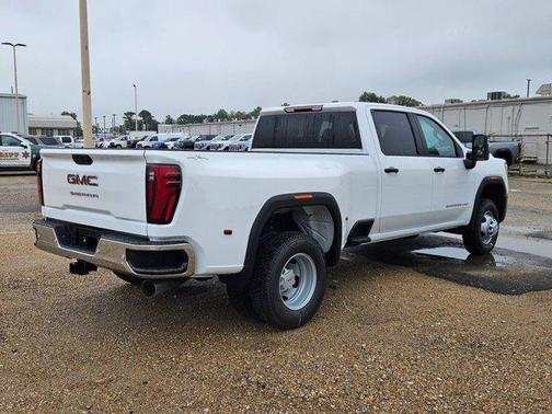 2026 GMC Sierra 3500 Base