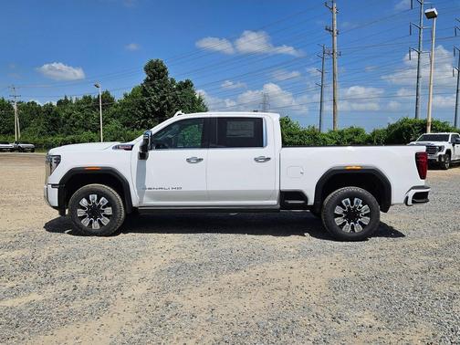 Summit White 2026 GMC Sierra 2500 Denali