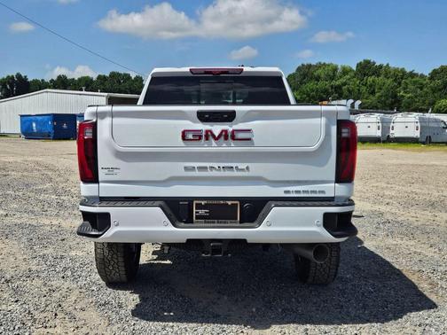 Summit White 2026 GMC Sierra 2500 Denali