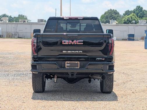 Onyx Black 2026 GMC Sierra 2500 AT4