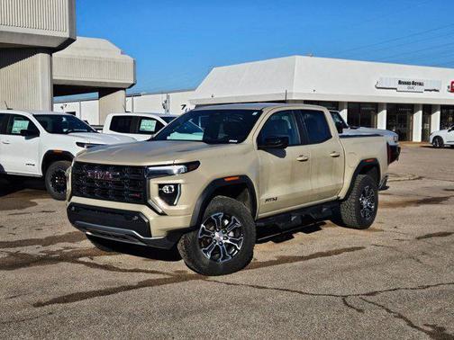 2024 GMC Canyon AT4