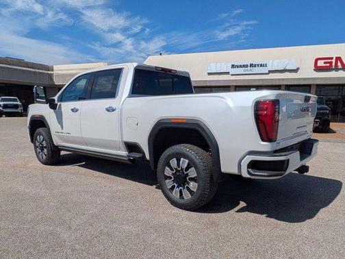 2025 GMC Sierra 2500 Denali