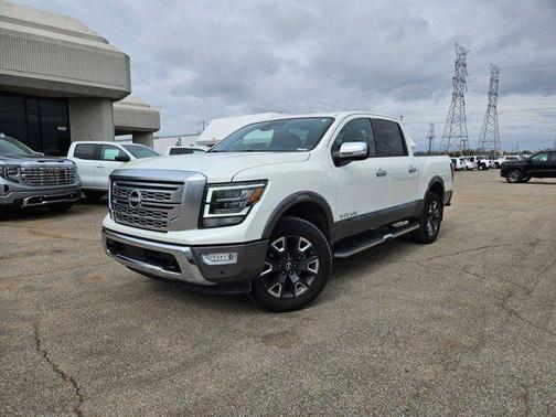 2023 Nissan Titan Platinum Reserve