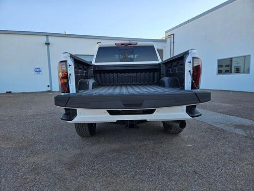 Summit White 2026 GMC Sierra 2500 AT4