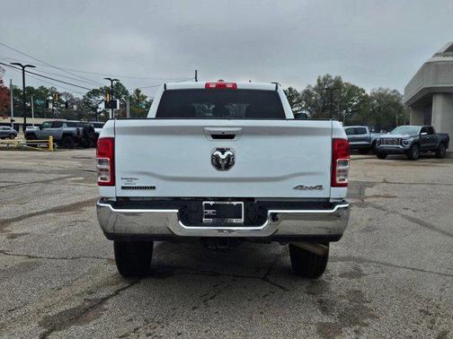 2022 RAM 2500 Big Horn Crew Cab 4x4 6'4' Box