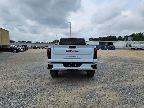 Glacier White Tricoat 2026 GMC Sierra 2500 Denali