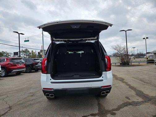 2026 GMC Yukon 4WD AT4