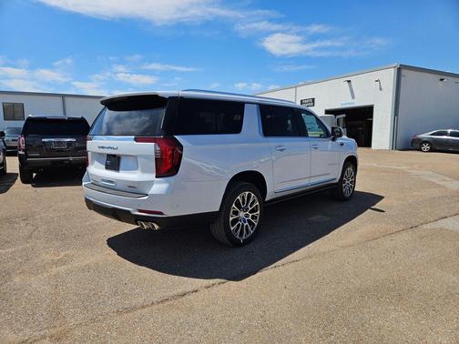 Glacier White Tricoat 2026 GMC Yukon XL Denali
