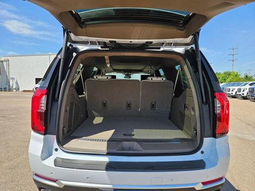 Glacier White Tricoat 2026 GMC Yukon XL Denali