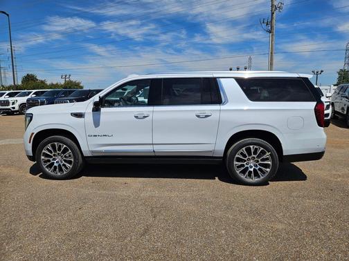 Glacier White Tricoat 2026 GMC Yukon XL Denali