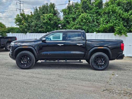 Onyx Black 2026 GMC Canyon Denali