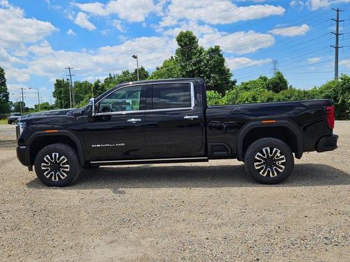 Onyx Black 2026 GMC Sierra 2500 Denali Ultimate