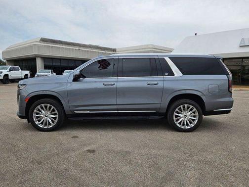 2022 Cadillac Escalade ESV Premium Luxury