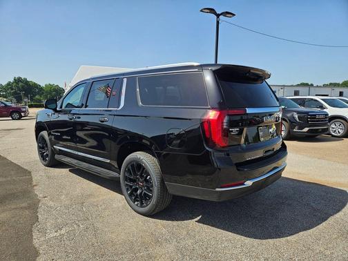 Onyx Black 2026 GMC Yukon XL 4WD Elevation