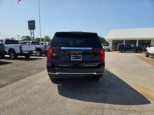Onyx Black 2026 GMC Yukon XL 4WD Elevation