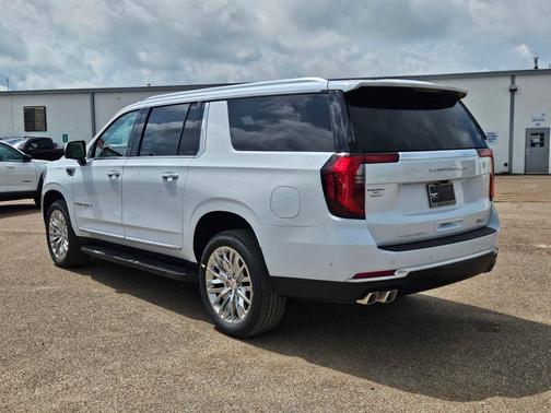 Glacier White Tricoat 2026 GMC Yukon XL Denali