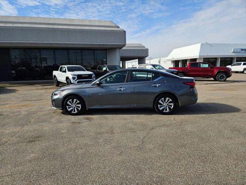 2025 Nissan Altima S FWD