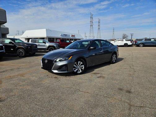 2025 Nissan Altima S FWD