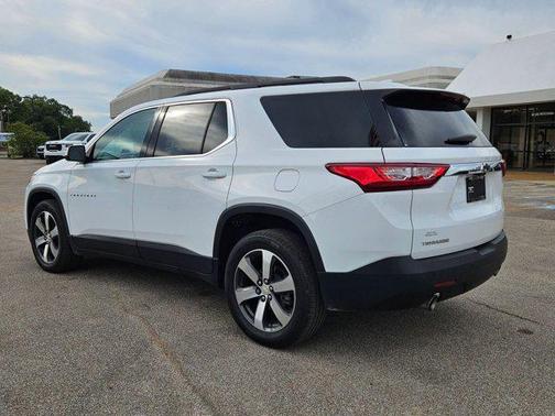 2021 Chevrolet Traverse LT Leather