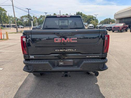2025 GMC Sierra 2500 Denali