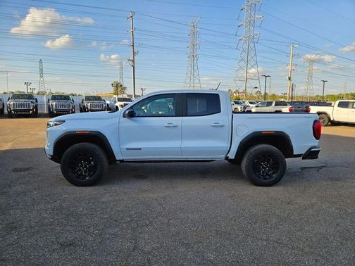 Summit White 2026 GMC Canyon Elevation