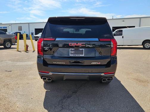Onyx Black 2026 GMC Yukon XL 4WD AT4