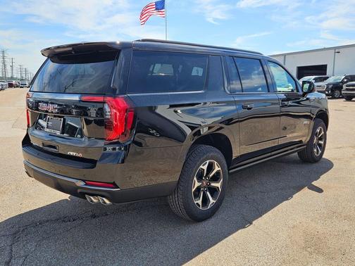 Onyx Black 2026 GMC Yukon XL 4WD AT4