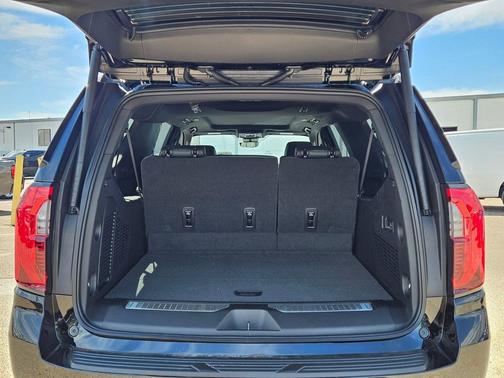 Onyx Black 2026 GMC Yukon XL 4WD AT4