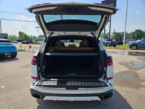 Alpine White 2024 BMW X5 xDrive40i