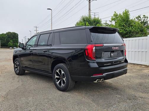 Onyx Black 2026 GMC Yukon XL 4WD AT4