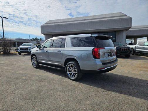 2026 GMC Yukon XL 4WD Elevation