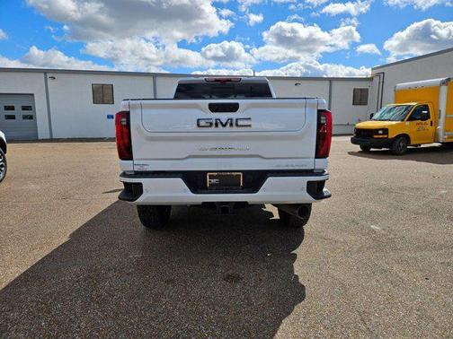 Glacier White Tricoat 2026 GMC Sierra 2500 Denali Ultimate