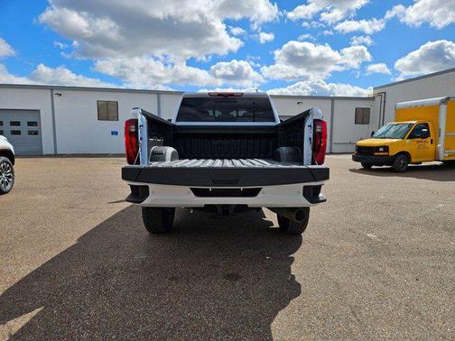 Glacier White Tricoat 2026 GMC Sierra 2500 Denali Ultimate