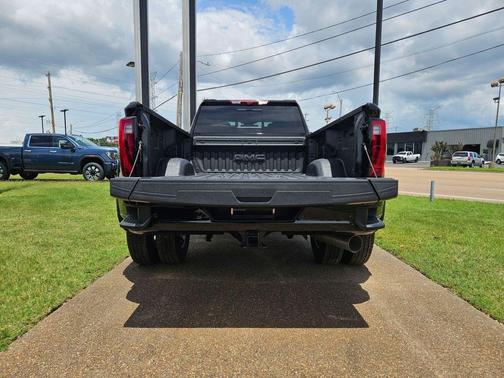Onyx Black 2026 GMC Sierra 3500 Denali