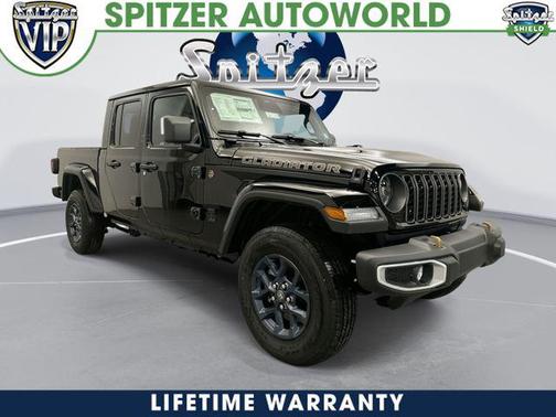Black Clearcoat 2026 Jeep Gladiator 85th Anniversary Edition