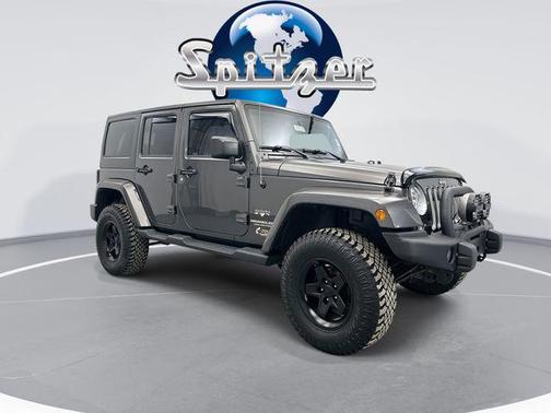 2017 Jeep Wrangler Unlimited Sahara