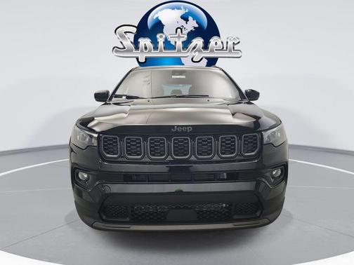 Diamond Black Crystal Pearlcoat 2026 Jeep Compass Limited