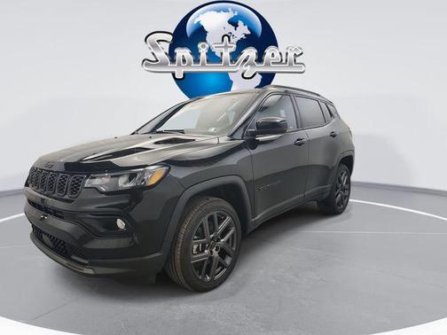 Diamond Black Crystal Pearlcoat 2026 Jeep Compass Limited