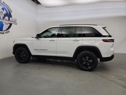 2025 Jeep Grand Cherokee Altitude